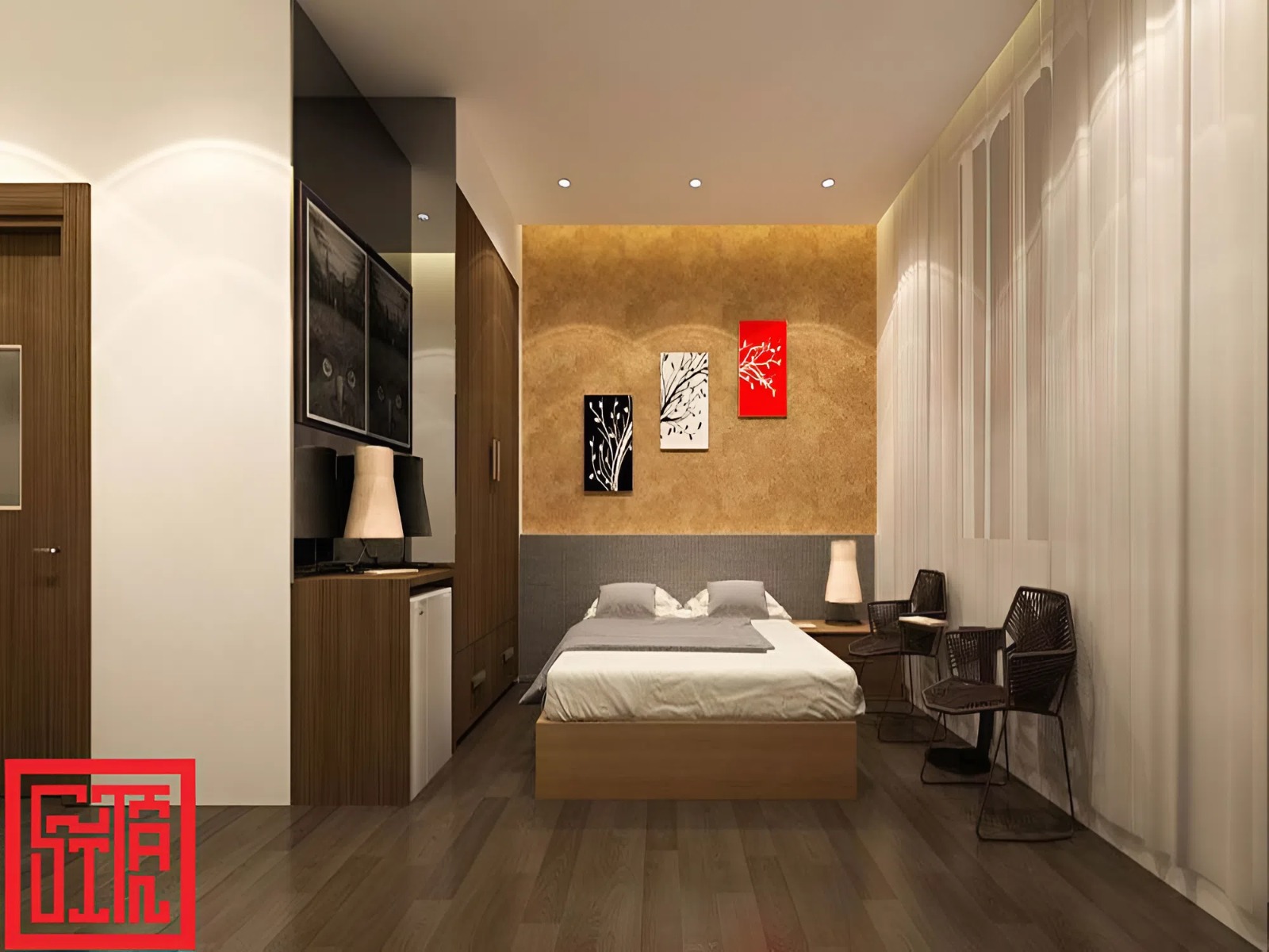 Thi công phòng ngủ khách sạn với giường gỗ, ánh sáng ấm cúng.