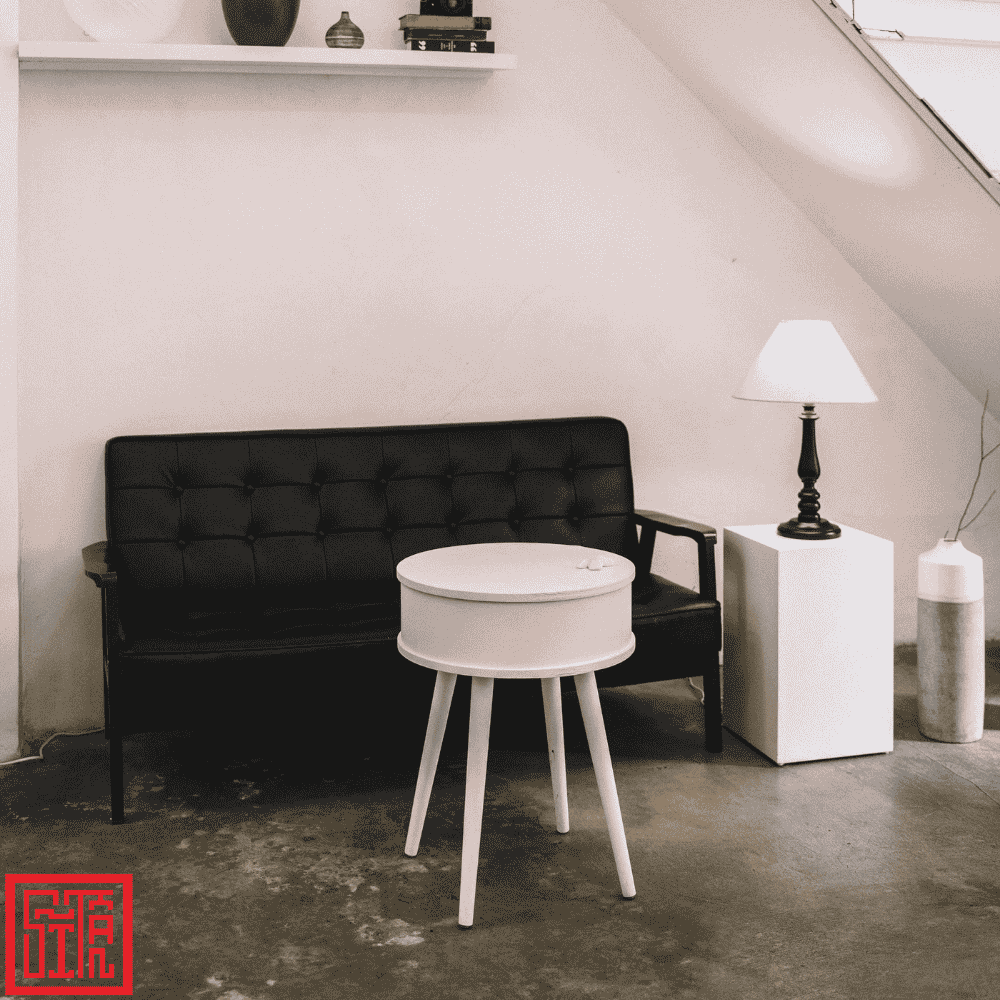 Sofa chữ I gọn gàng áp tường giúp phòng khách nhỏ thoáng hơn 