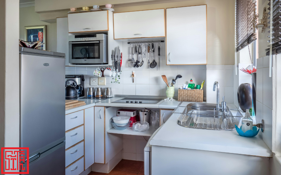 Thanh treo inox giúp tận dụng tối đa không gian tường bếp