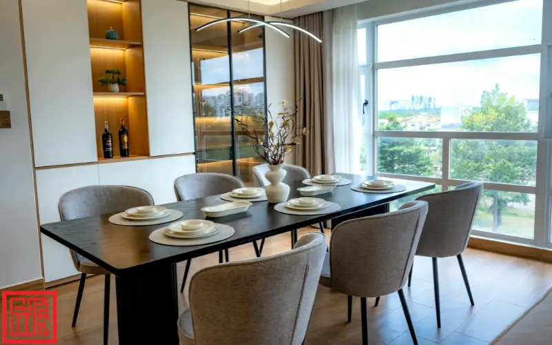 Đặt bàn ăn hợp phong thủy giúp gia đình sum vầy, ấm cúng