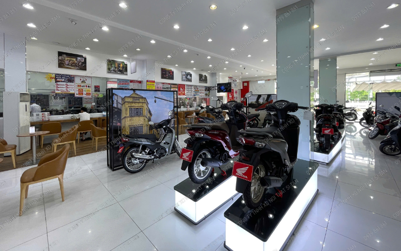 Backdrop mô phỏng cảnh phố châu Âu dùng trong trưng bày xe Honda.